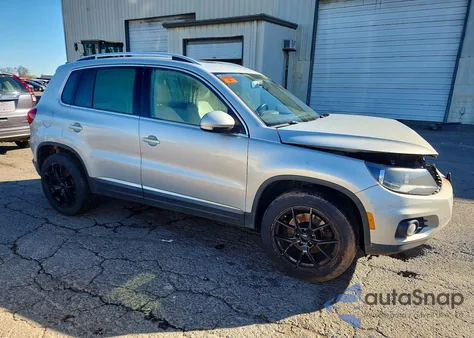 2013 Volkswagen Tiguan S z USA, uszkodzony, nr VIN WVGBV3AX1DW620202